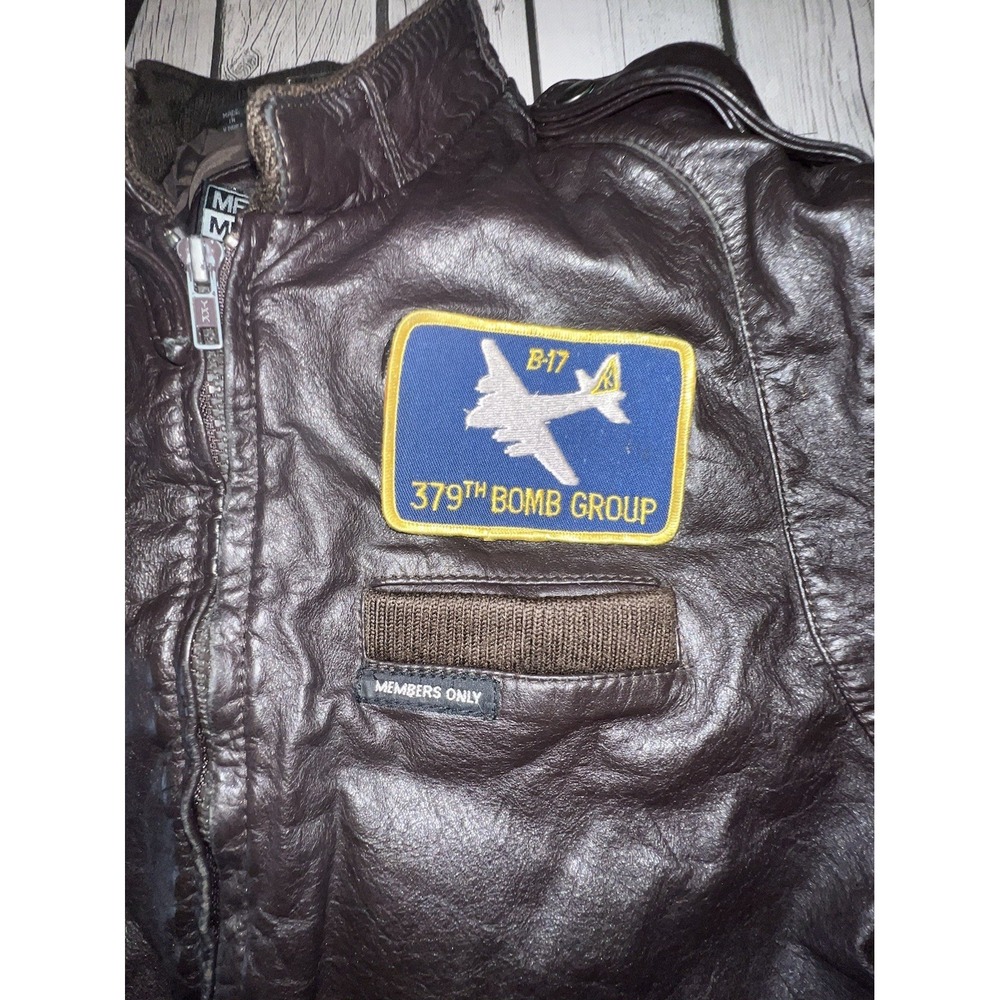 VTG Members Only Brown Bomber Leather Jacket With Patch B-17 379 Bomb Group - Picture 2 of 9